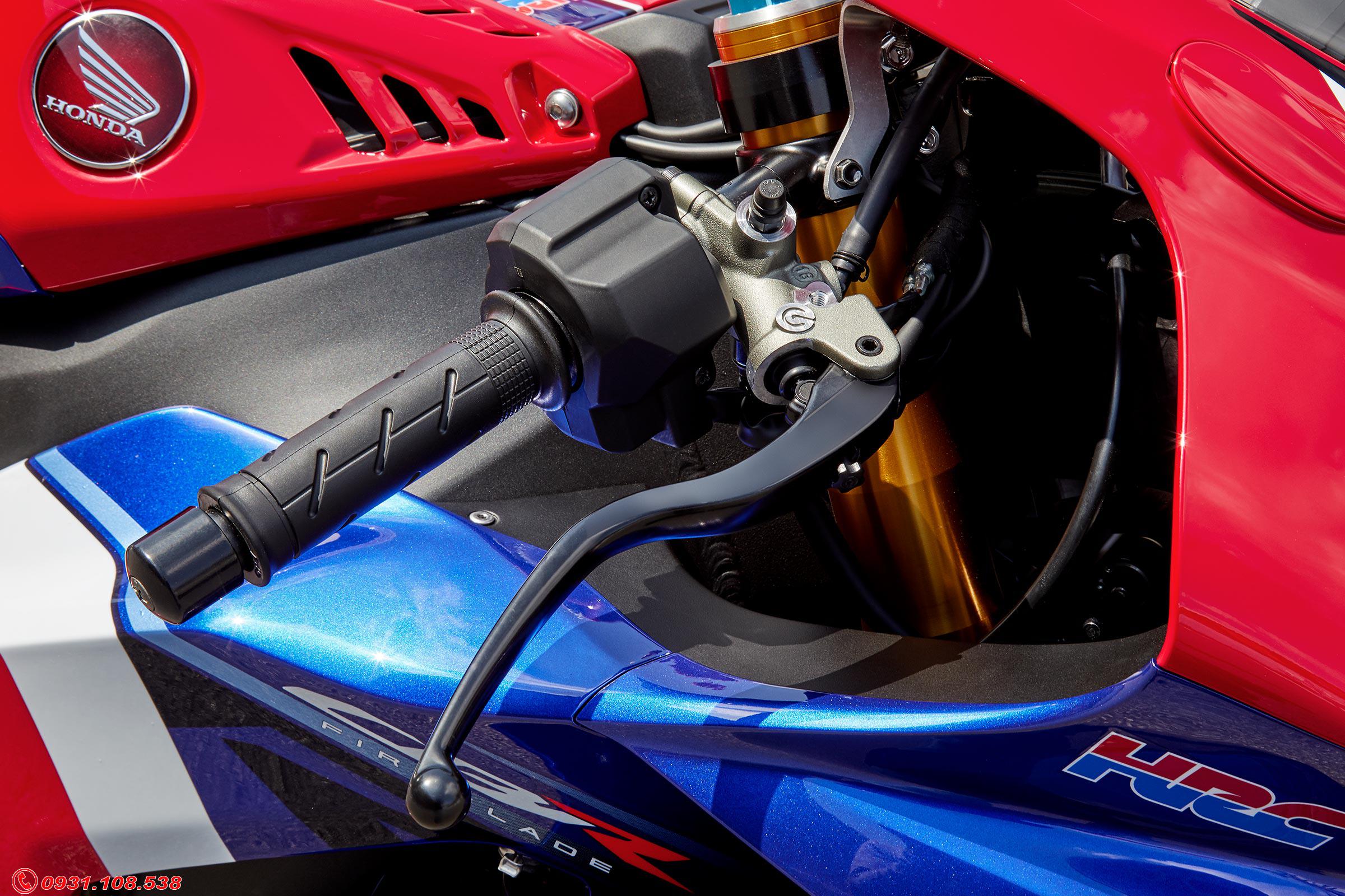 Honda CBR1000RR-R Fireblade  chính thức  cho ra  ngay Nhật