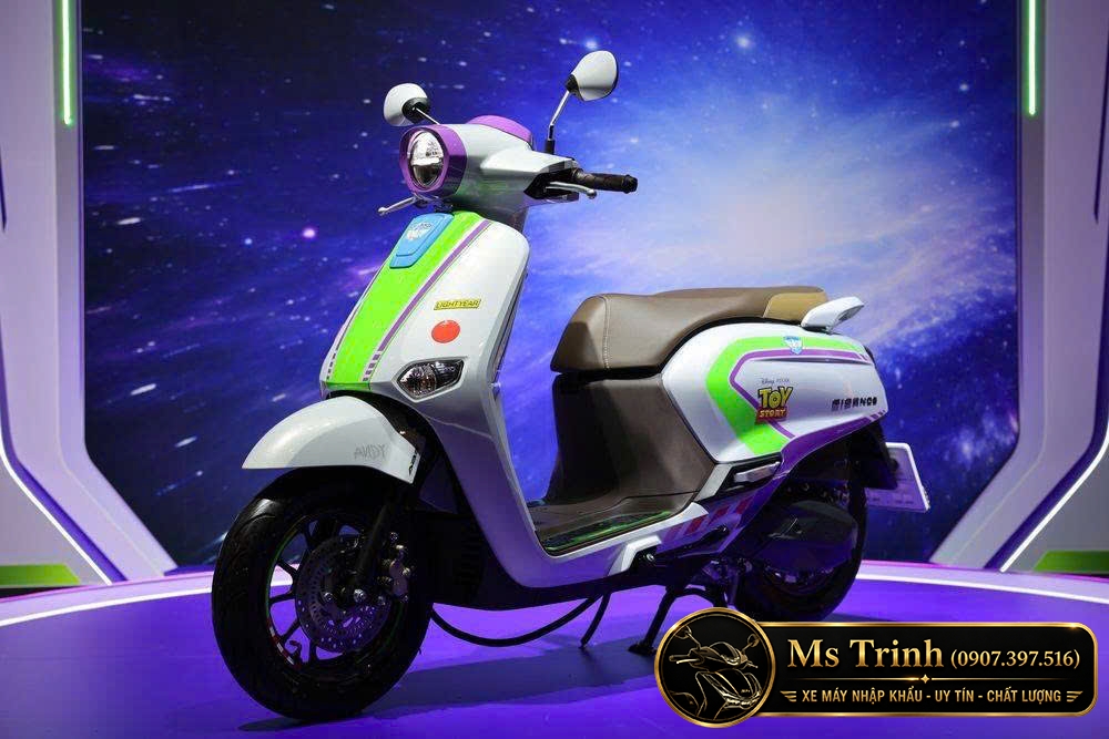 Honda Giorno Buzz Lightyear Limited Edition với phong cách cá tính Honda Giorno Buzz Lightyear Limited Edition với phong cách cá tính