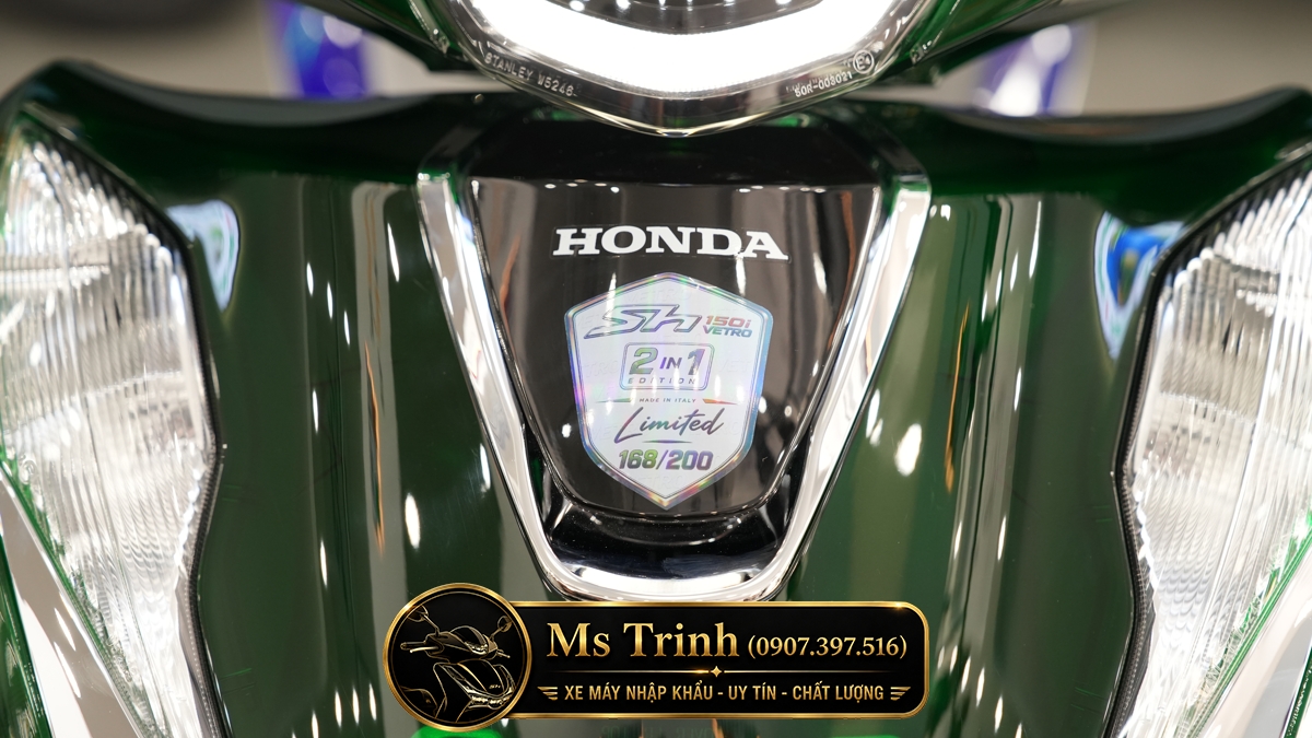 Tem Honda SH150i Vetro 2 In 1 Limited 168 trên 200 ở mặt trước xe
