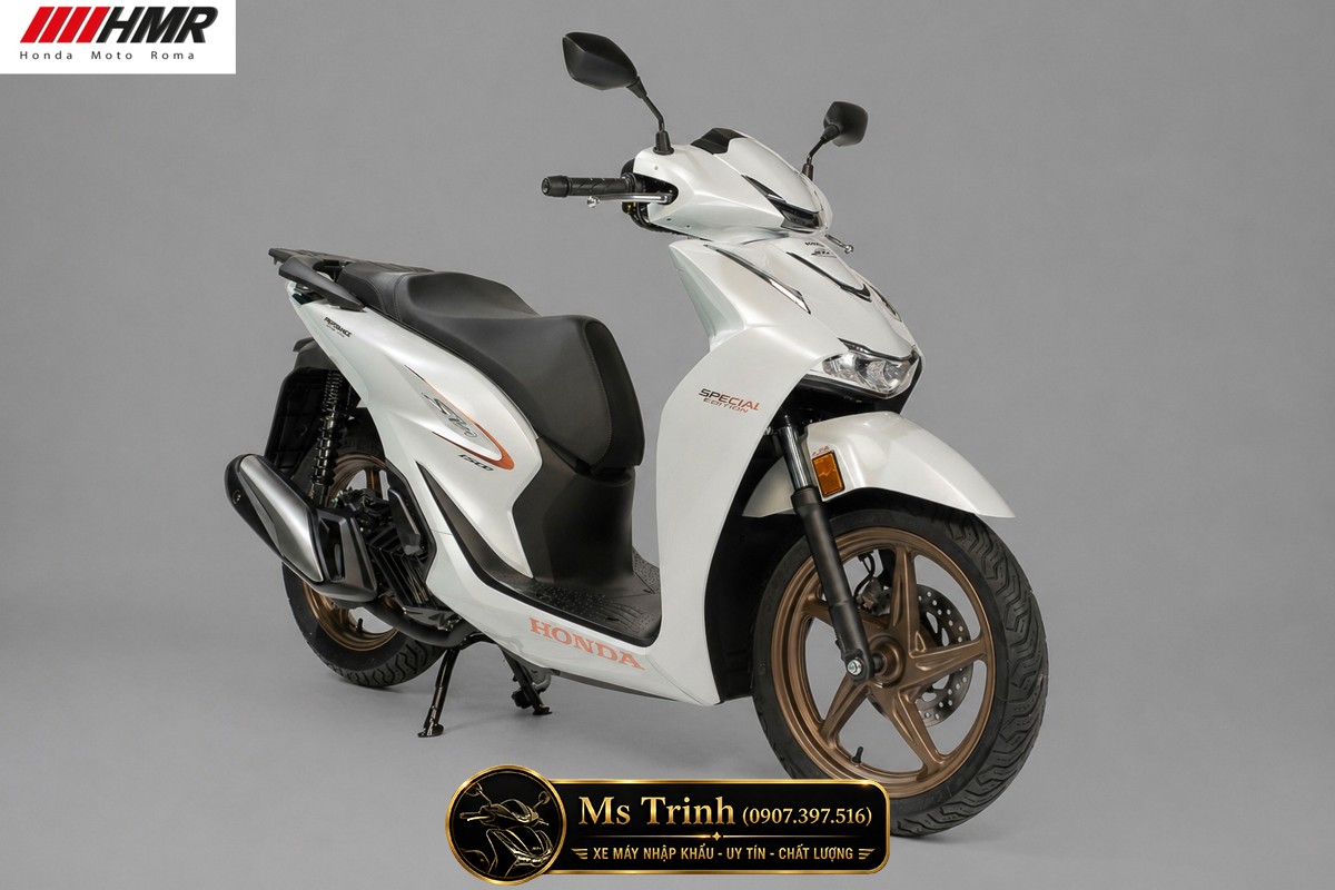 Honda SH150i nhập Ý 2026 nổi bật với phong cách thiết kế hiện đại dành cho giới yêu xe cao cấp.