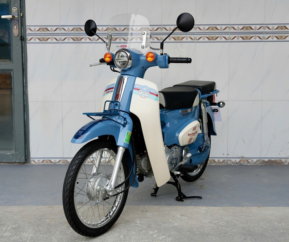 Honda Super Cub 50 Final Edition Custom nhập Nhật