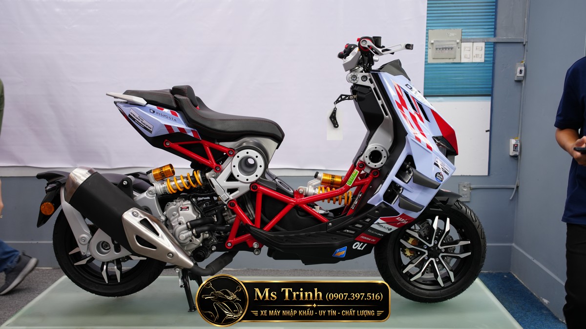 Italjet Dragster 300 Gresini Edition với bộ khung mắt cáo màu đỏ nổi bật Italjet Dragster 300 Gresini Edition với bộ khung mắt cáo màu đỏ nổi bật
