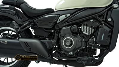 CFMOTO 450 CLC AMT 2026 trắng xanh Cruiser yên thấp 705 mm, số tự động nam nữ đều dễ cầm lái