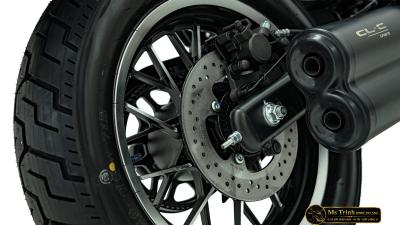 CFMOTO 450 CLC AMT 2026 trắng xanh Cruiser yên thấp 705 mm, số tự động nam nữ đều dễ cầm lái