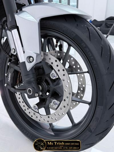 Honda CB500 SF Super Four siêu HOT Naked-Bike 4 Máy