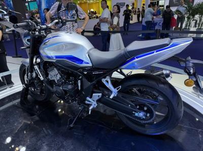 Honda CB500 SF Super Four siêu HOT Naked-Bike 4 Máy