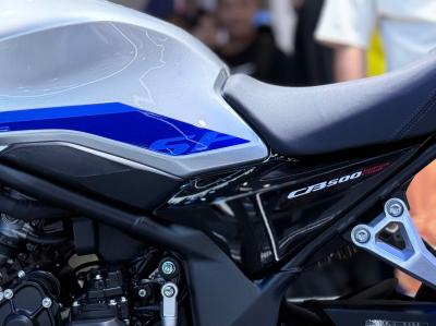 Honda CB500 SF Super Four siêu HOT Naked-Bike 4 Máy