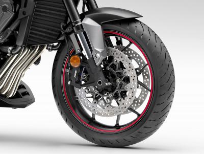 Honda CB650R 2023 Black Edition giảm giá khủng,tặng quà chính hãng