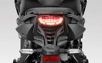Honda CB650R 2023 giá khuyến mãi lên đến 28 triệu
