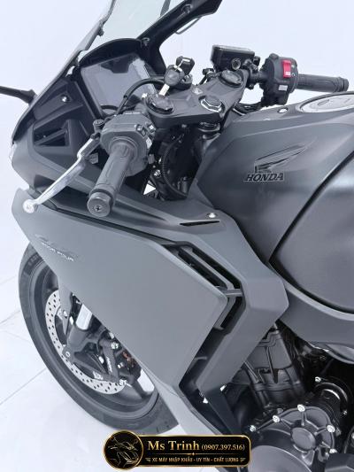 Honda CBR500R Four 2026 Giá xe, thông số, hình ảnh 3 màu Đỏ - Đen - Xám Bạc mới nhất