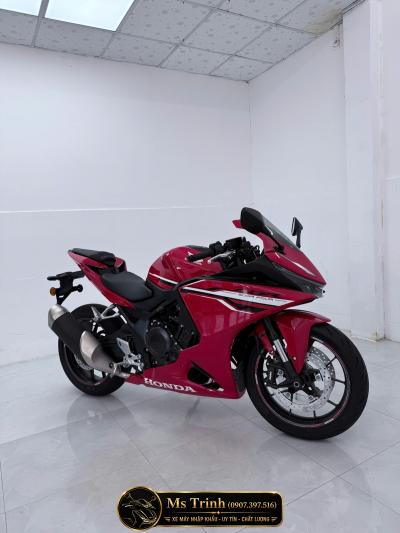 Honda CBR500R Four 2026 màu đỏ Dòng Sport Bike 4 xi lanh đầy uy lực