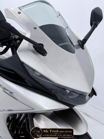 Honda CBR500R Four 2026 màu xám bạc - Lạnh từ ánh nhìn, nóng khi động cơ thức giấc