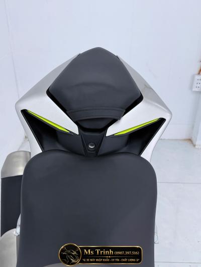 Honda CBR500R Four 2026 màu xám bạc - Lạnh từ ánh nhìn, nóng khi động cơ thức giấc