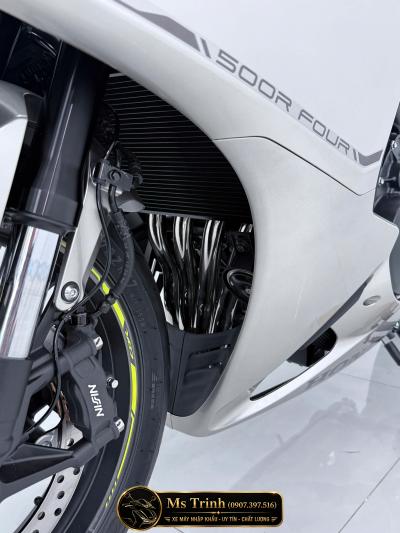 Honda CBR500R Four 2026 màu xám bạc - Lạnh từ ánh nhìn, nóng khi động cơ thức giấc