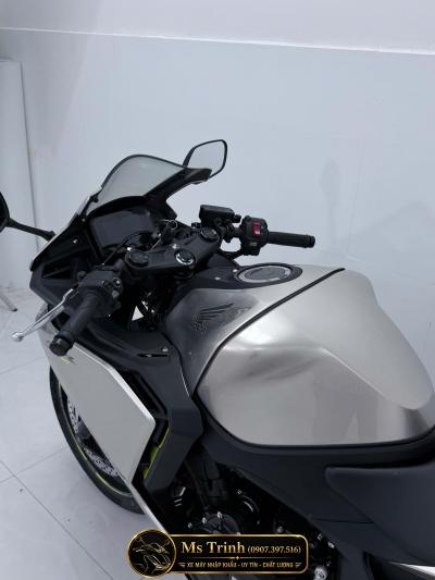 Honda CBR500R Four 2026 màu xám bạc - Lạnh từ ánh nhìn, nóng khi động cơ thức giấc