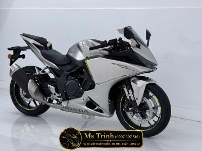 Honda CBR500R Four 2026 màu xám bạc - Lạnh từ ánh nhìn, nóng khi động cơ thức giấc