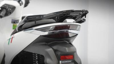 Honda SH150 Ý Màu Trắng Pha Lê 2026 - Nhập Khẩu Ý Nguyên Xe Nguyên Thùng