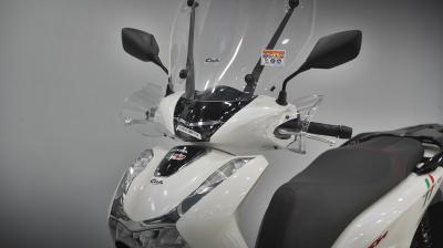 Honda SH150 Ý Màu Trắng Pha Lê 2026 - Nhập Khẩu Ý Nguyên Xe Nguyên Thùng