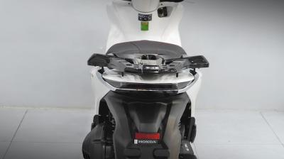 Honda SH150 Ý Màu Trắng Pha Lê 2026 - Nhập Khẩu Ý Nguyên Xe Nguyên Thùng