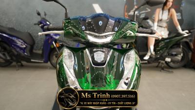 Honda SH150i Italy Vetro Super 2 in 1 Green – Sapphire: Tuyệt tác hai sắc xanh hiếm có
