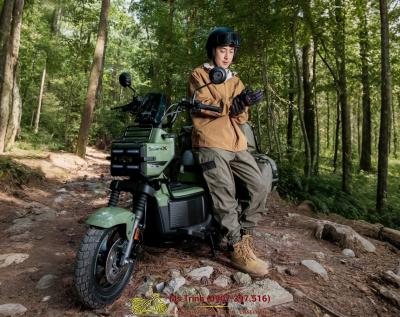 Honda SquareX 125 hộp vuông độc lạ - Phong cách