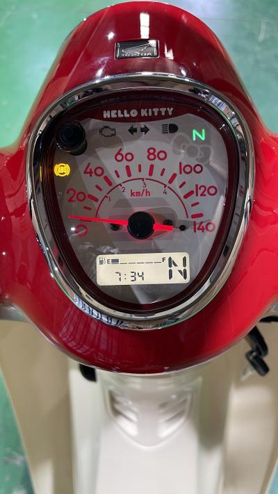 Honda Super Cub 110 ABS Hello Kitty Made in Japan - Phiên Bản Giới Hạn