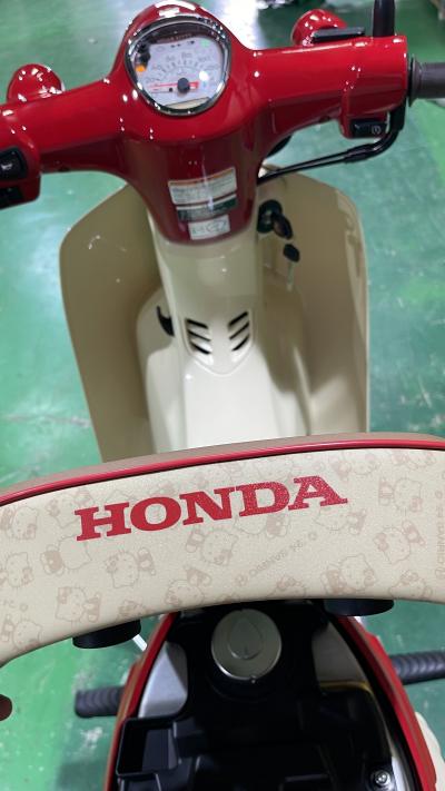 Honda Super Cub 110 ABS Hello Kitty Made in Japan - Phiên Bản Giới Hạn