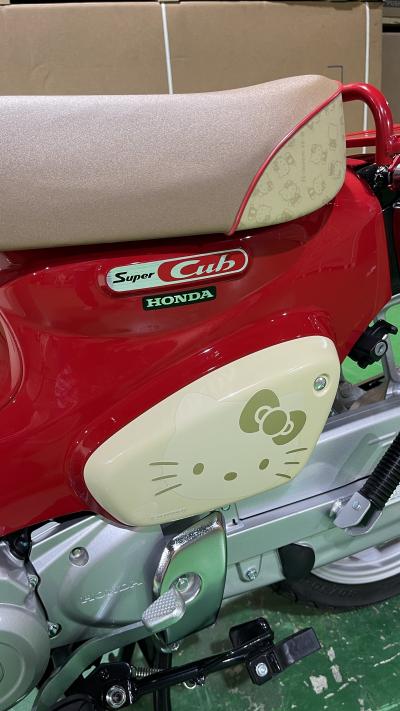 Honda Super Cub 110 ABS Hello Kitty Made in Japan - Phiên Bản Giới Hạn