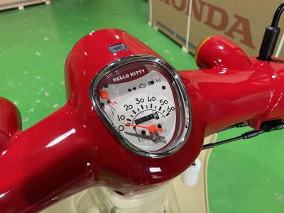 Super Cub 50 Hello Kitty Edition giới hạn 300 xe