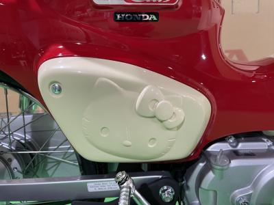 Super Cub 50 Hello Kitty Edition giới hạn 300 xe