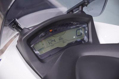 Yamaha Tricity 155 bánh đôi màu trắng Nhật chính ngạch, giá rẻ
