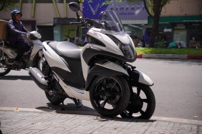 Yamaha Tricity 155 bánh đôi màu trắng Nhật chính ngạch, giá rẻ