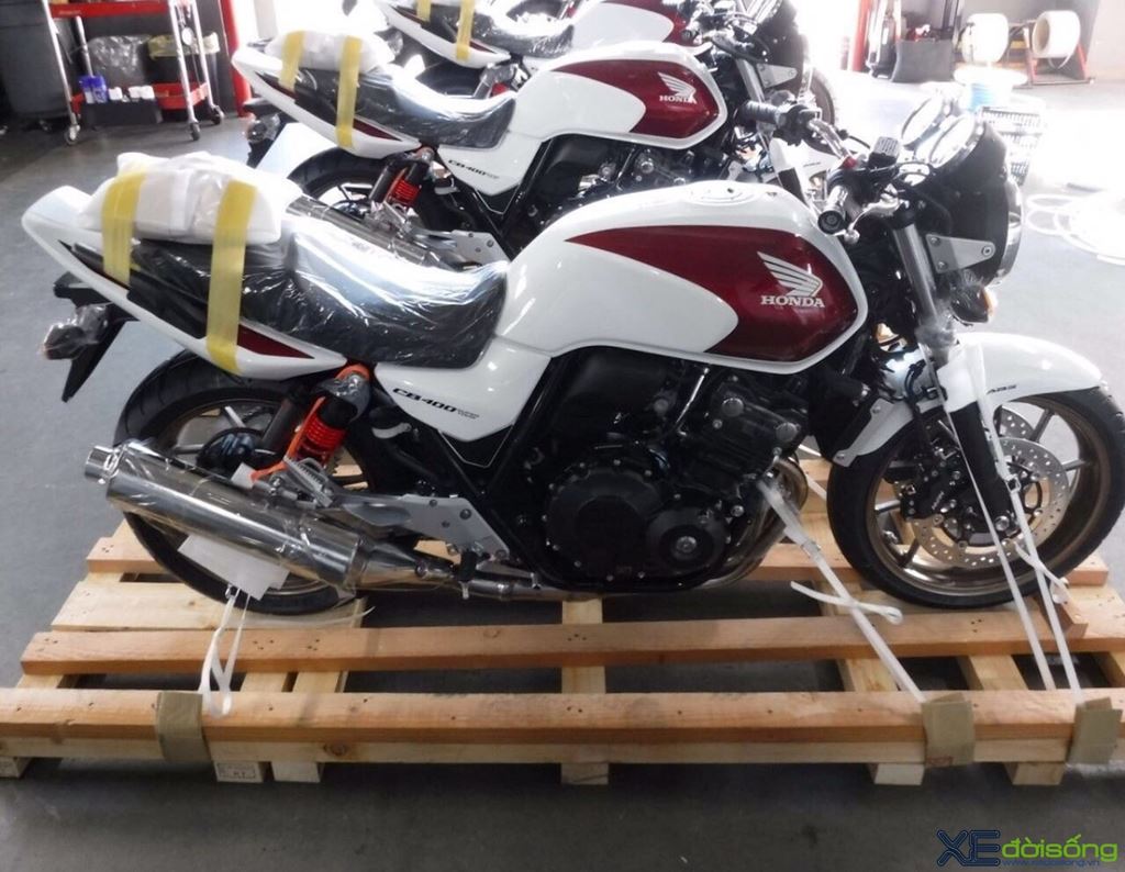Đập thùng Honda CB400 ABS 2015 hơn 300 triệu tại Hà Nội