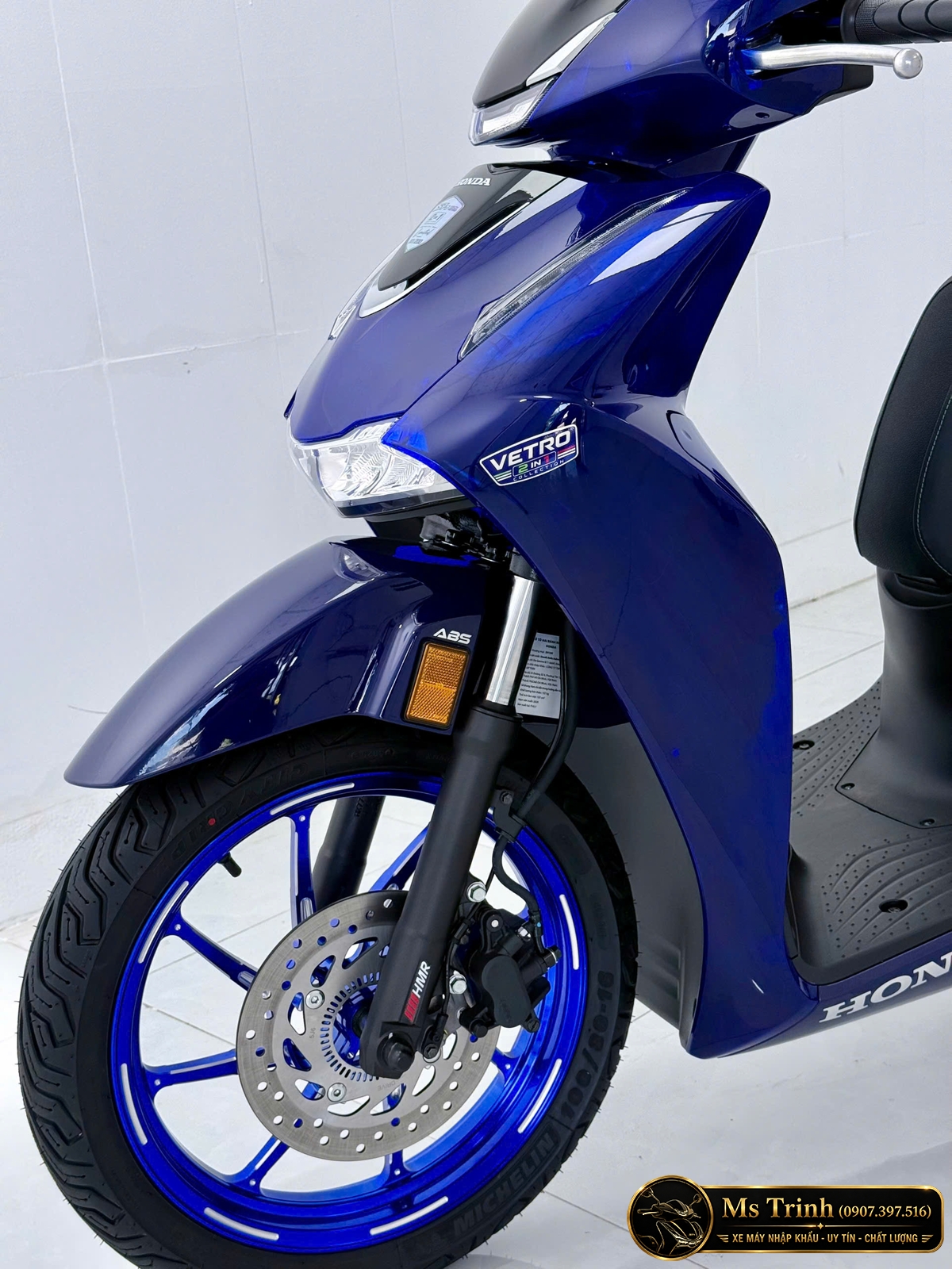 Thắng ABS 2 kênh, mâm xanh nổi bật
